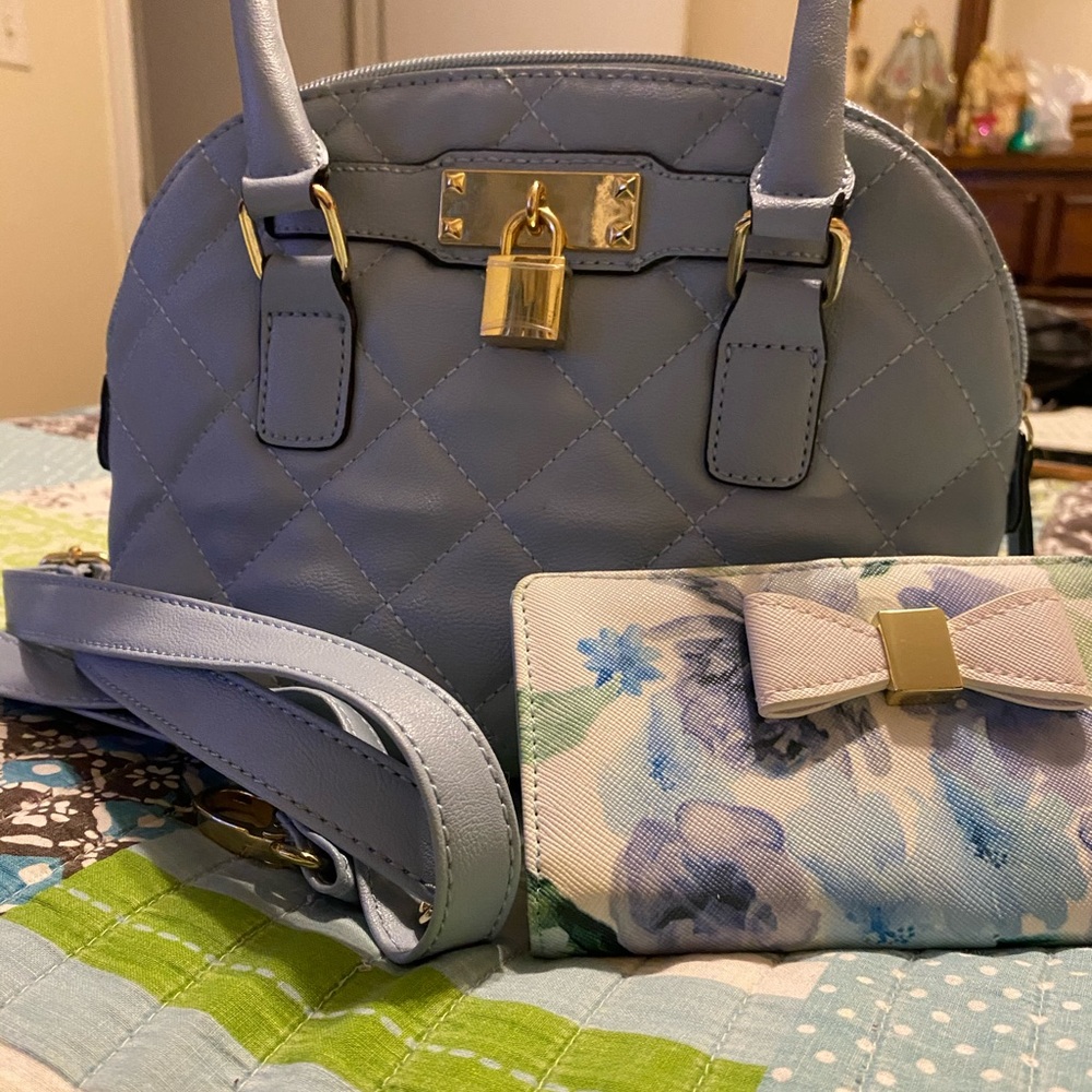 Apt 9 purse and wallet